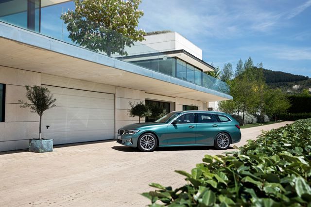 Bmw 3 Series Touring foto 37