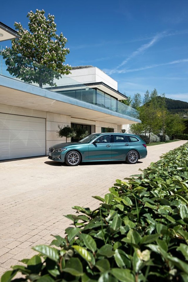 Bmw 3 Series Touring foto 38