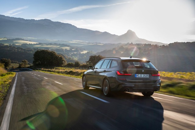 Bmw 3 Series Touring foto 42