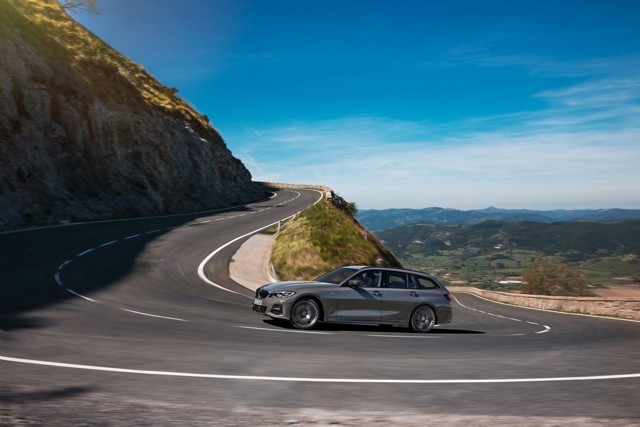 Bmw 3 Series Touring foto 43
