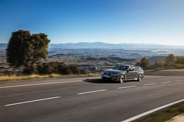 Bmw 3 Series Touring foto 44