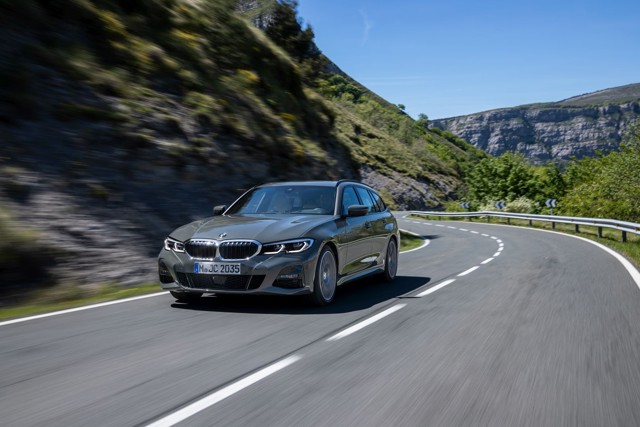 Bmw 3 Series Touring foto 46