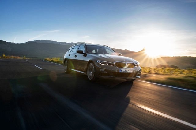 Bmw 3 Series Touring foto 48