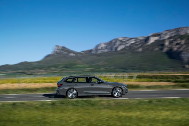 Bmw 3 Series Touring foto 60