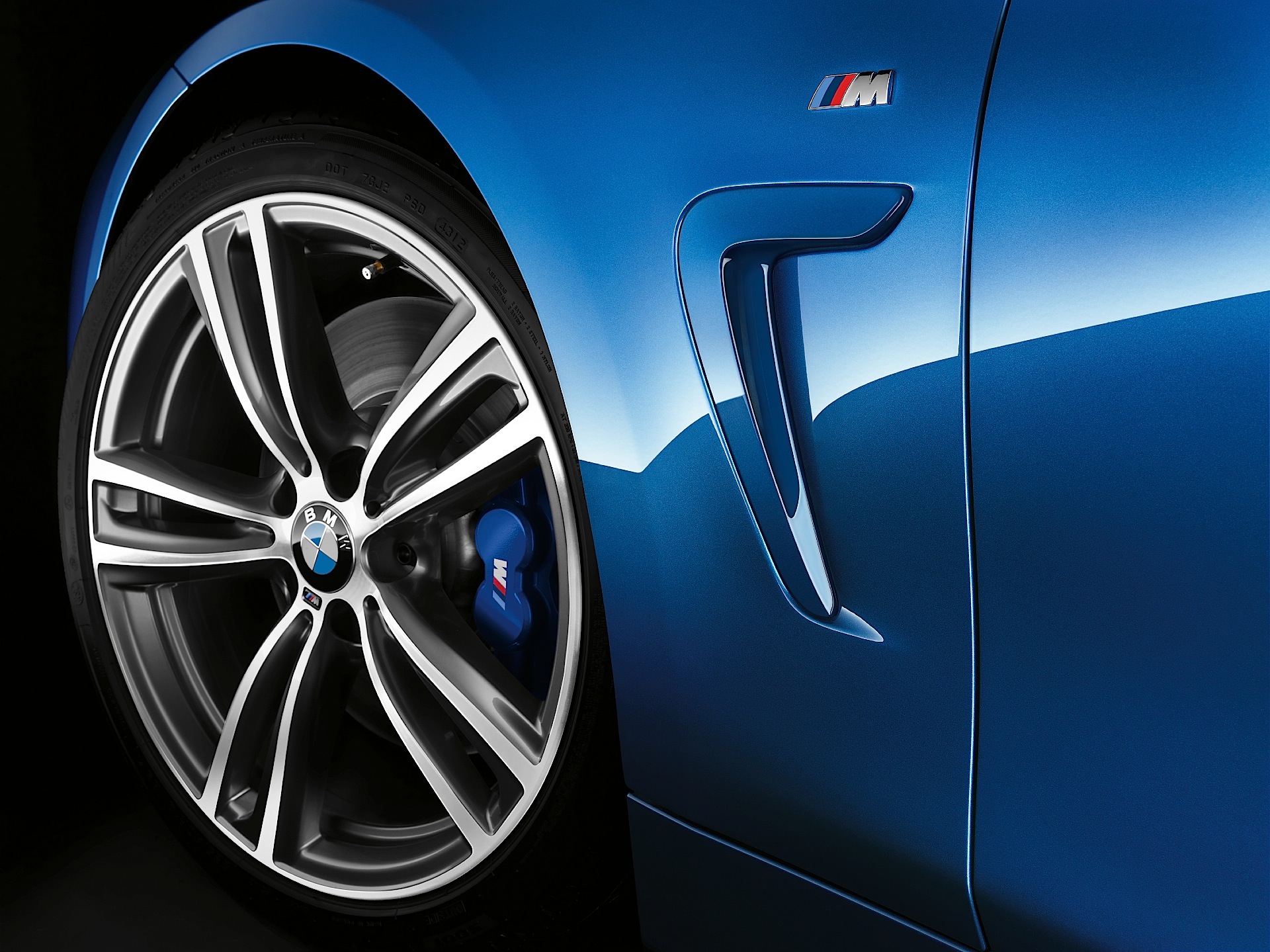 Bmw 4 Series Convertible photo 45