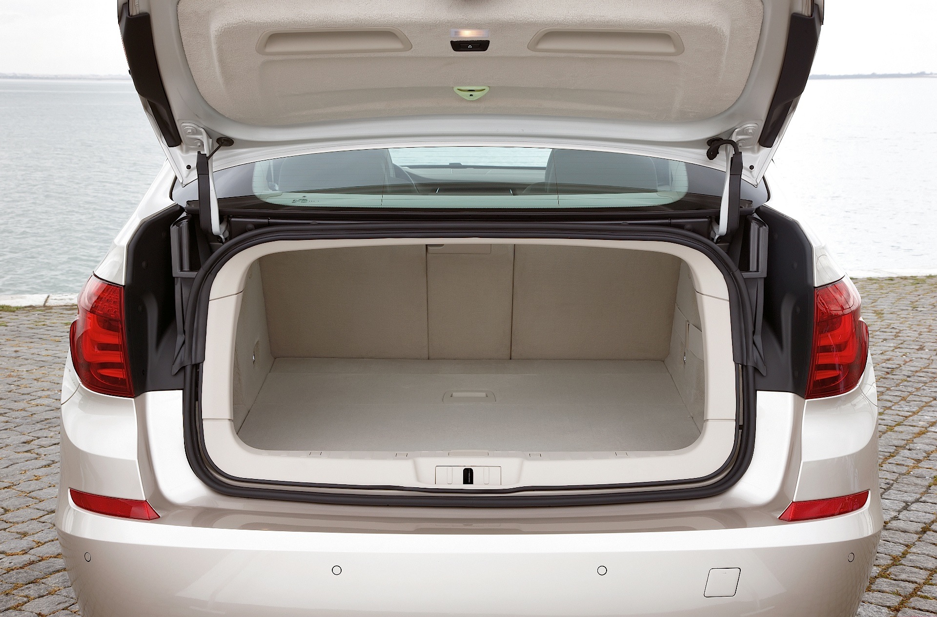 Bmw 5 Series Gran Turismo photo 65