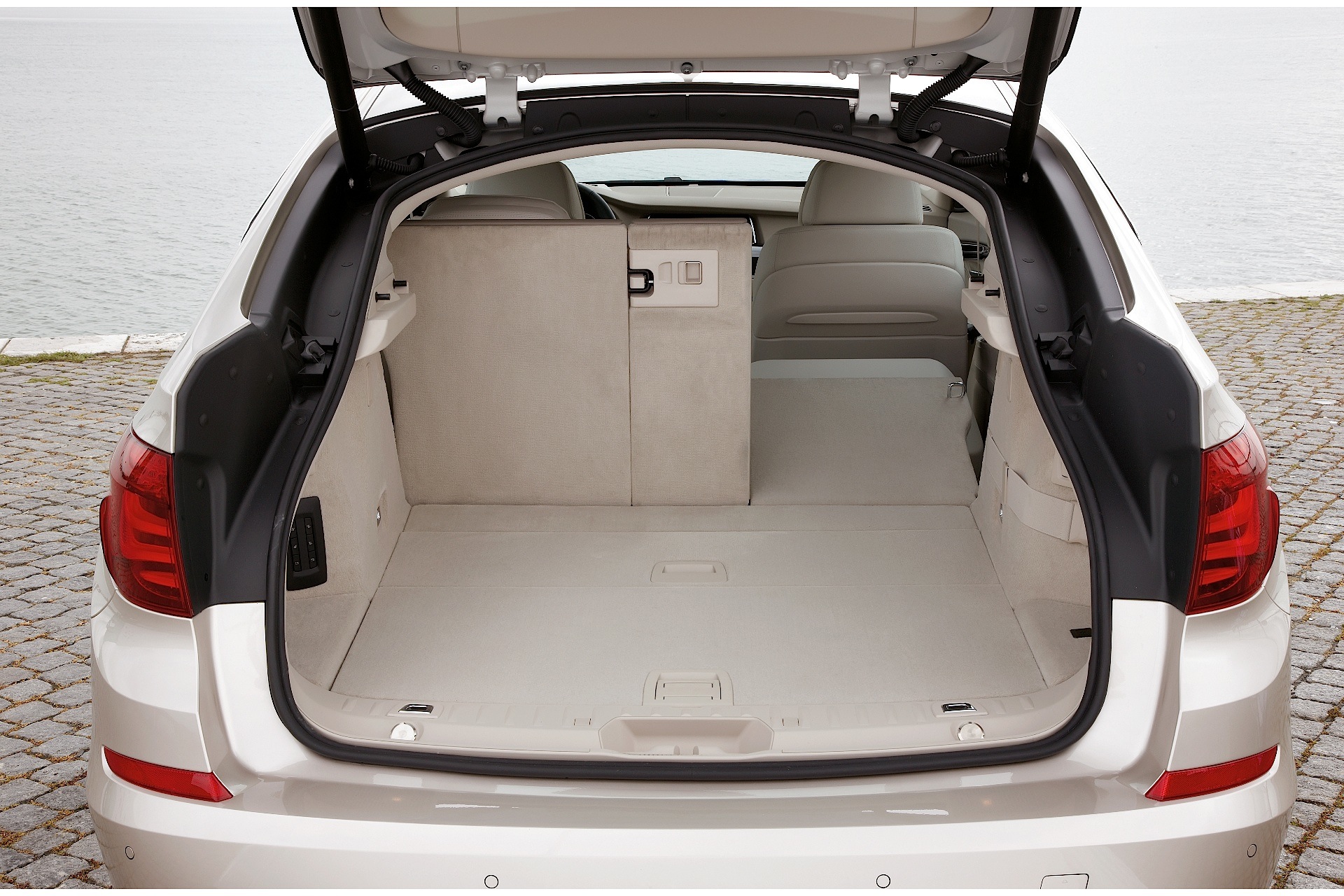 Bmw 5 Series Gran Turismo photo 83