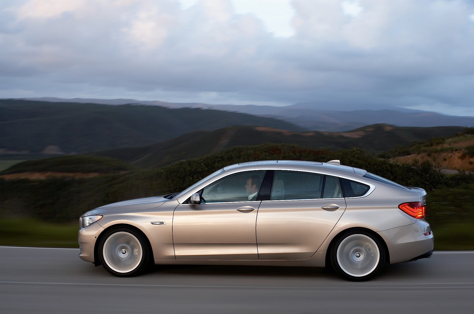 Bmw 5 Series Gran Turismo photo 25