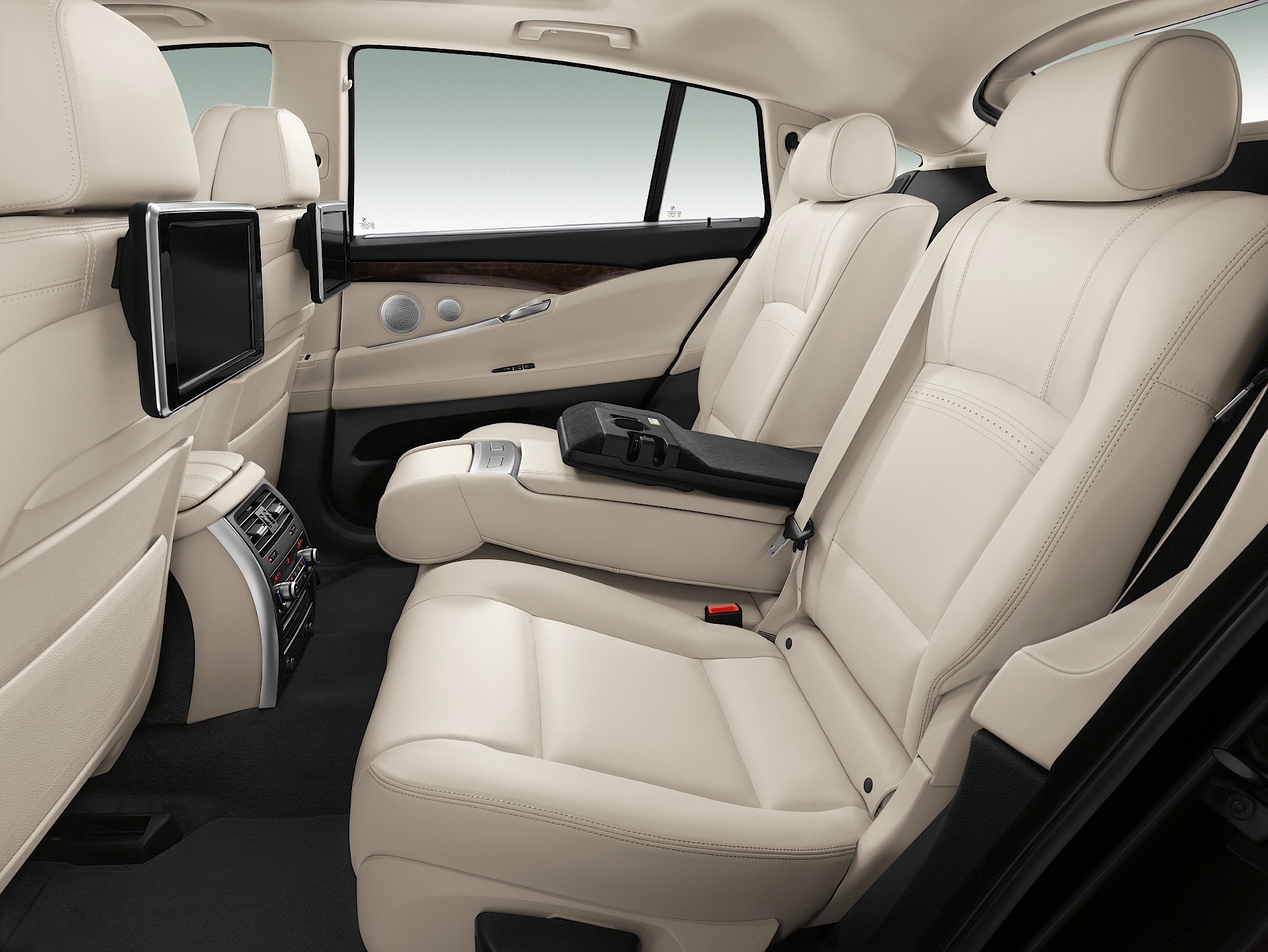 Bmw 5 Series Gran Turismo photo 43