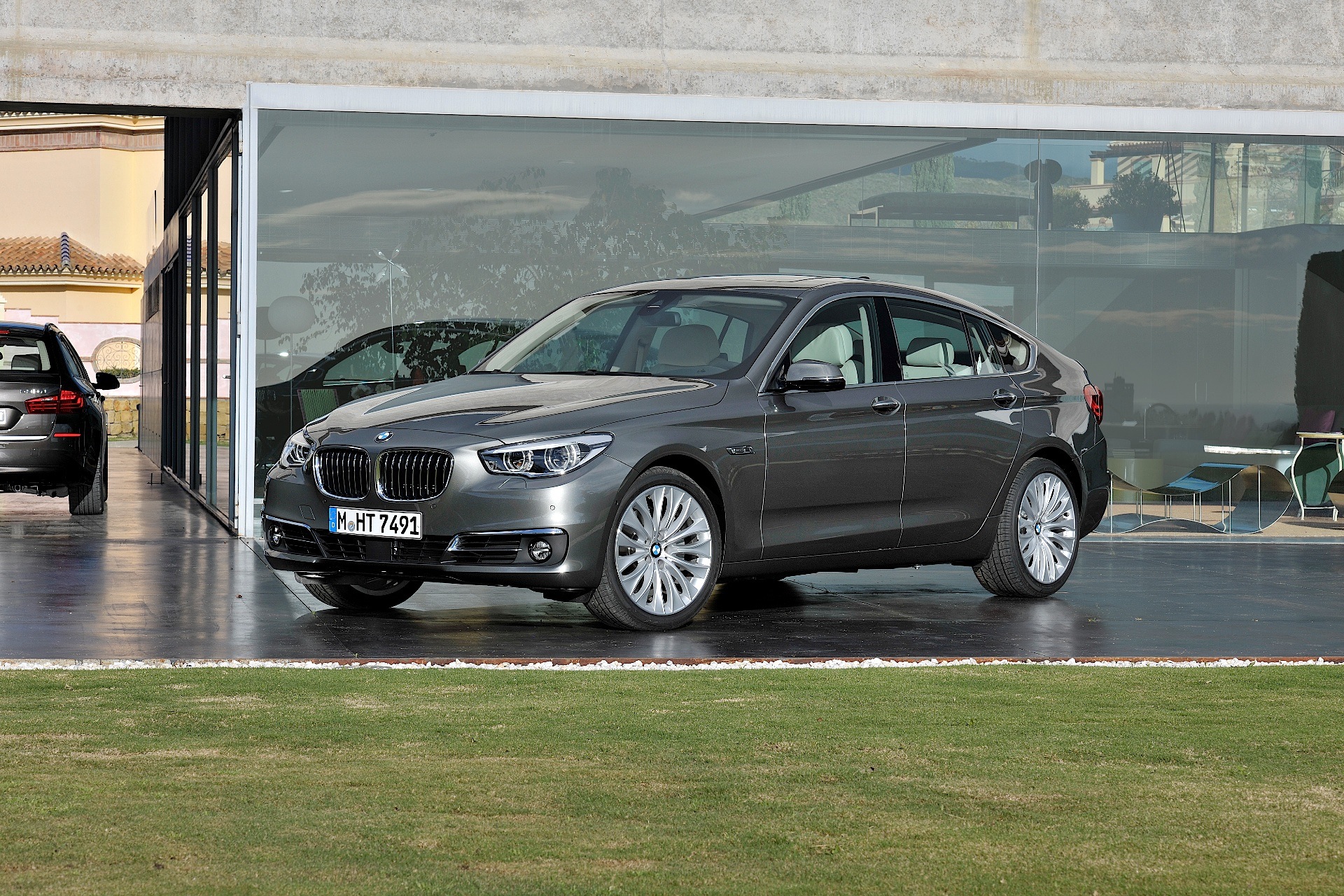 Bmw 5 Series Gran Turismo photo 22