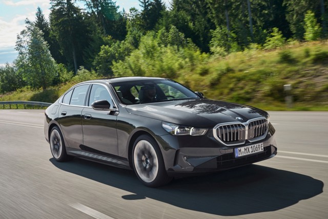 Bmw 5 Series Sedan foto 16
