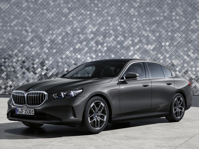 Bmw 5 Series Sedan foto 3