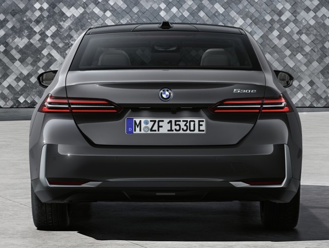 Bmw 5 Series Sedan foto 4