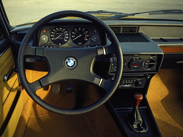 Bmw 5 Series Sedan photo 75