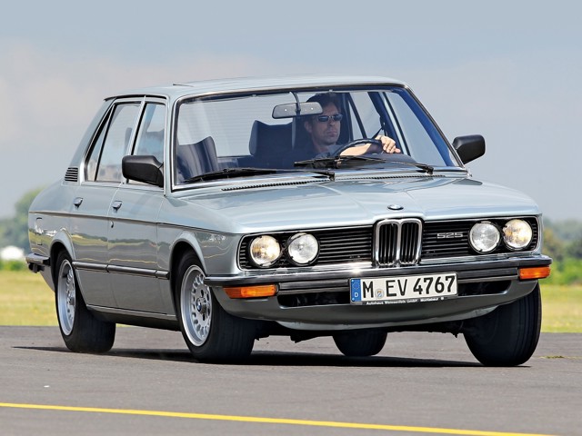 Bmw 5 Series Sedan photo 16
