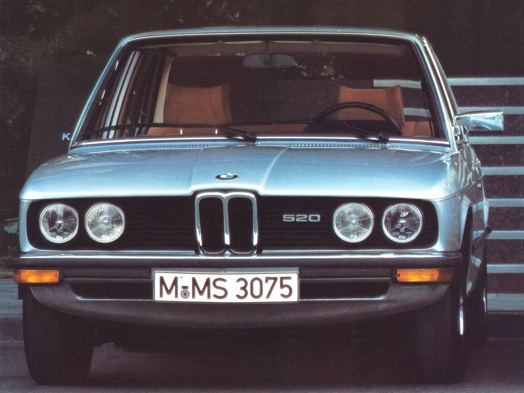 Bmw 5 Series Sedan photo 21