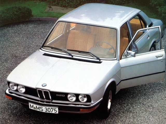 Bmw 5 Series Sedan photo 24