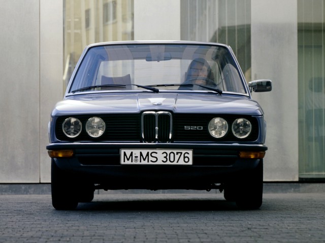 Bmw 5 Series Sedan photo 27