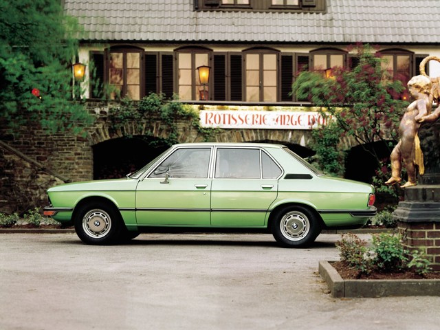 Bmw 5 Series Sedan photo 38