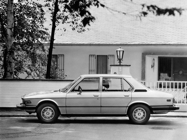 Bmw 5 Series Sedan photo 44