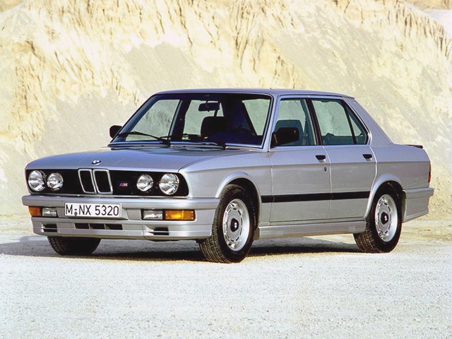 Bmw 5 Series Sedan photo 7