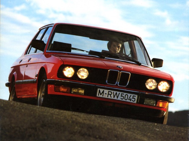 Bmw 5 Series Sedan photo 10