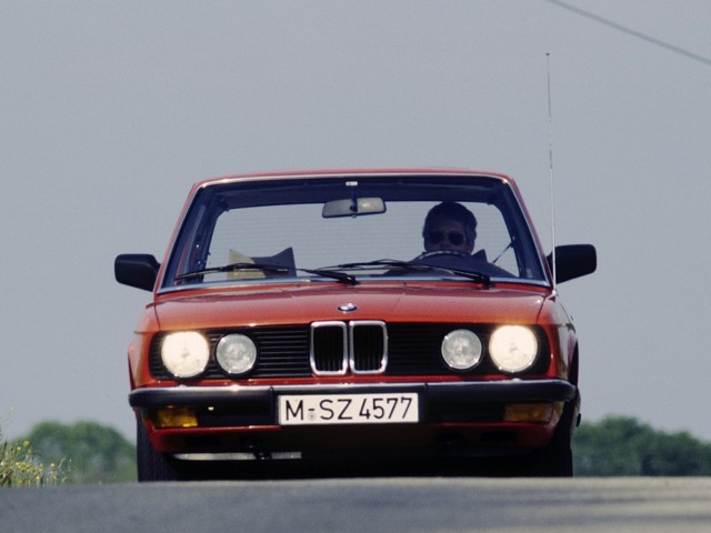 Bmw 5 Series Sedan photo 15