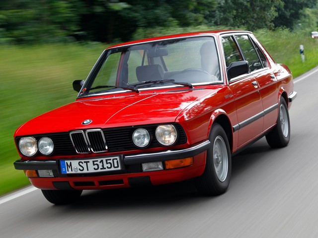 Bmw 5 Series Sedan photo 17