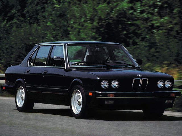 Bmw 5 Series Sedan photo 26