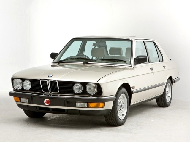 Bmw 5 Series Sedan photo 28