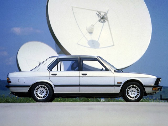 Bmw 5 Series Sedan photo 43