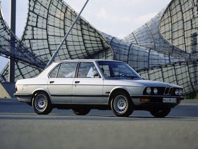 Bmw 5 Series Sedan photo 45