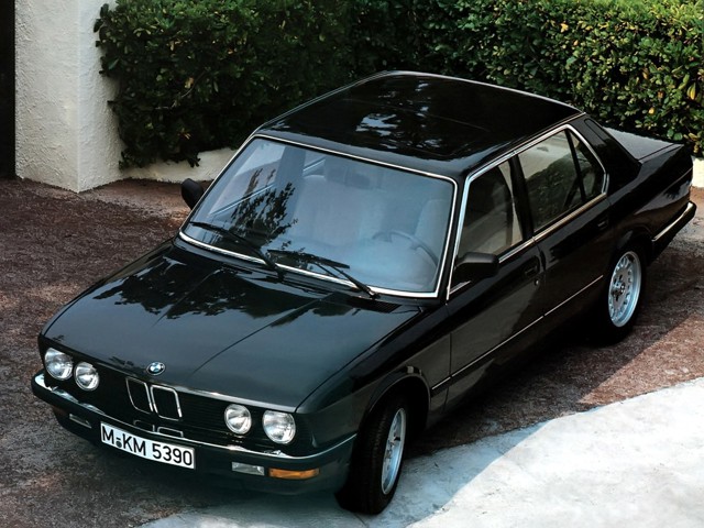 Bmw 5 Series Sedan photo 1