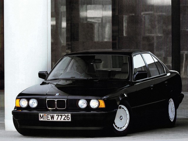 Bmw 5 Series Sedan Foto 34