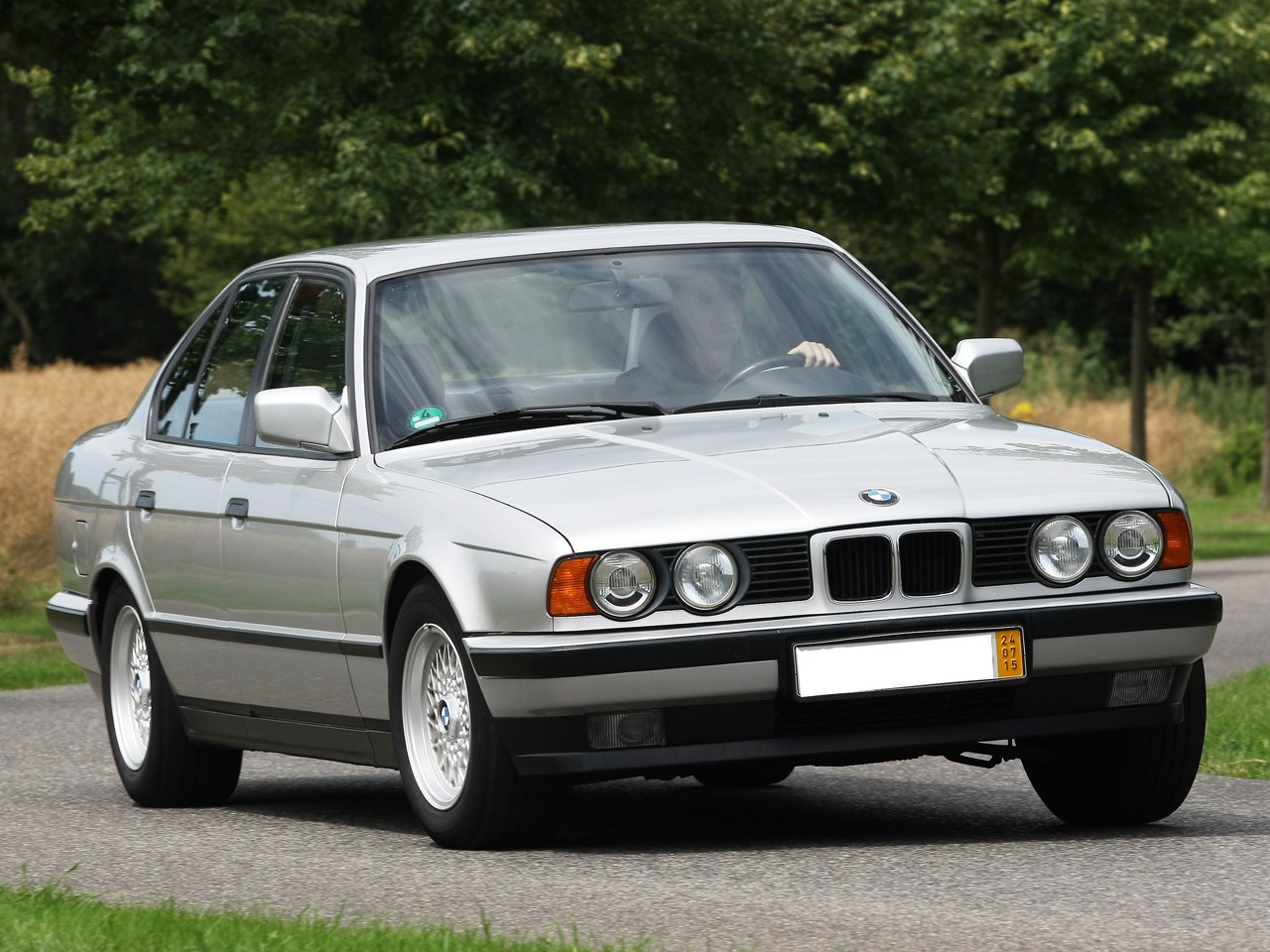 Bmw 5 Series Sedan photo 38
