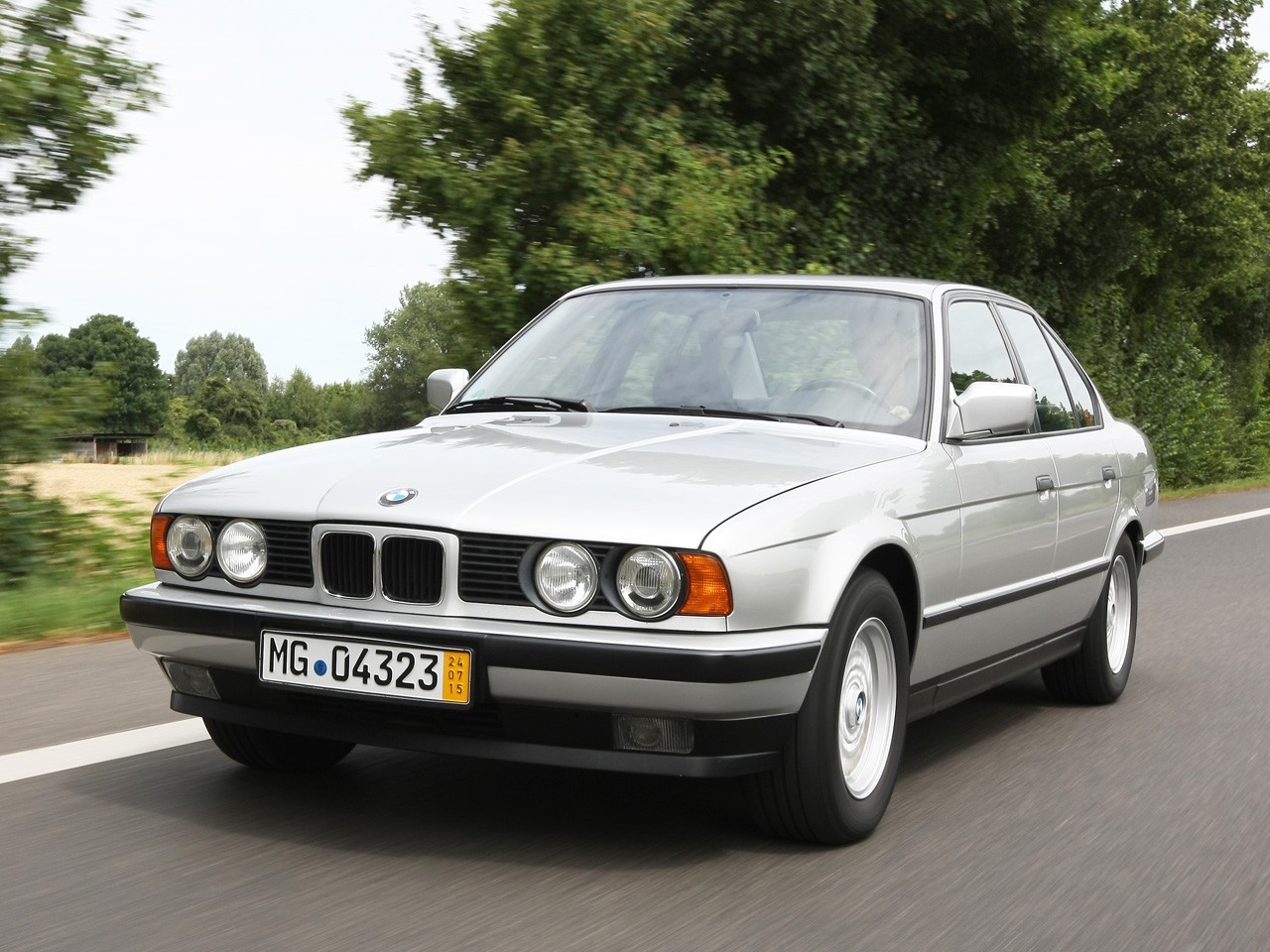 Bmw 5 Series Sedan photo 39