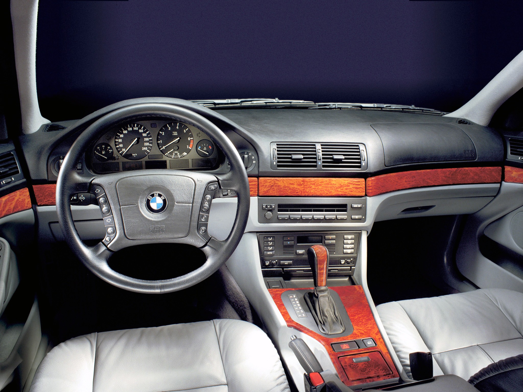 Bmw 5 Series Sedan photo 70