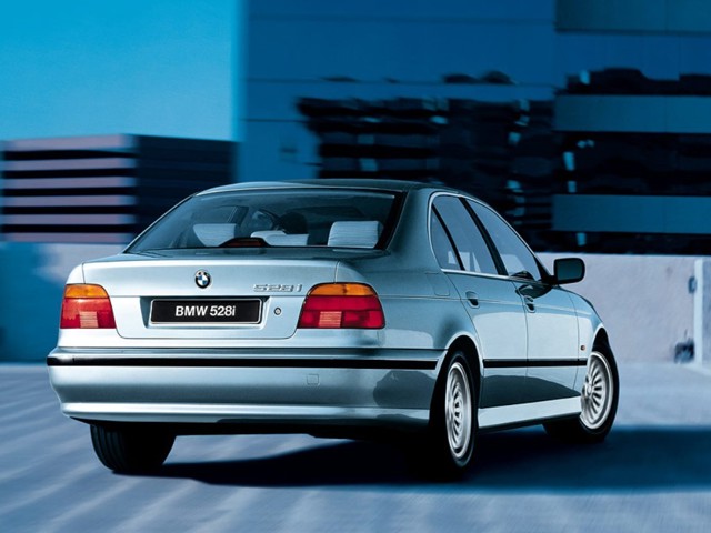 Bmw 5 Series Sedan foto 8