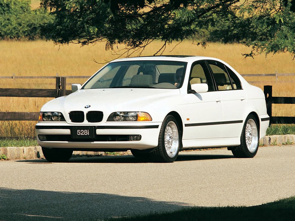 Bmw 5 Series Sedan photo 11