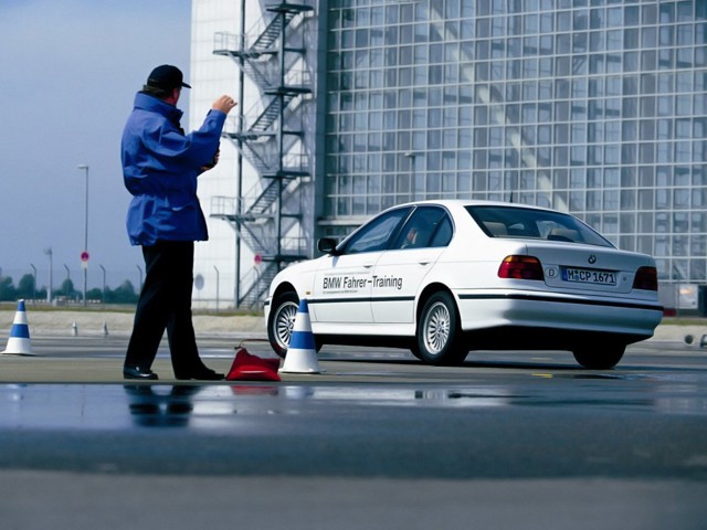 Bmw 5 Series Sedan foto 12