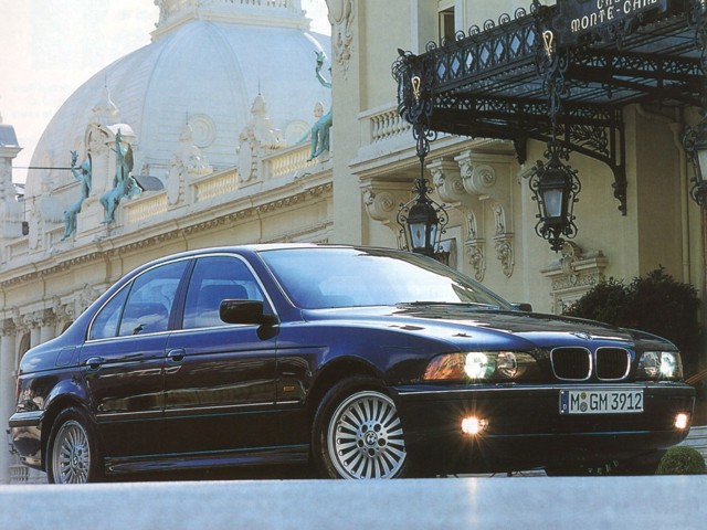 Bmw 5 Series Sedan foto 13