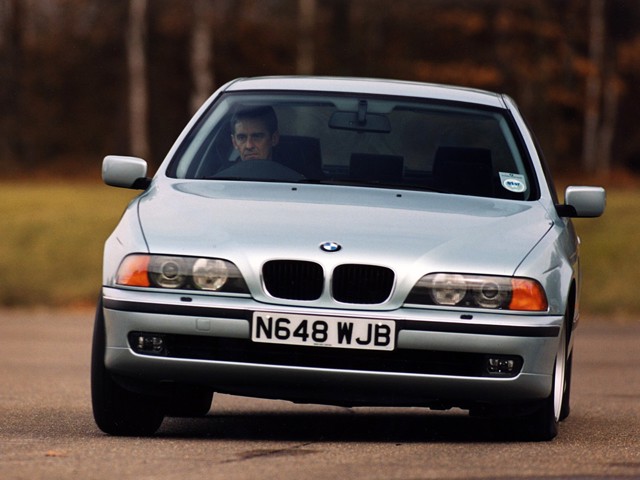 Bmw 5 Series Sedan foto 18