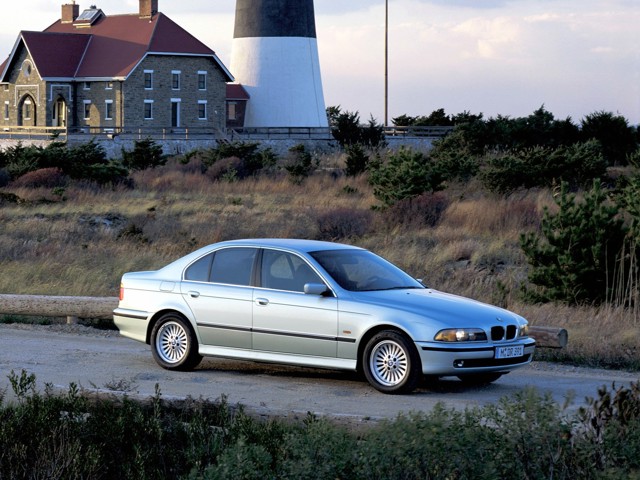 Bmw 5 Series Sedan foto 26