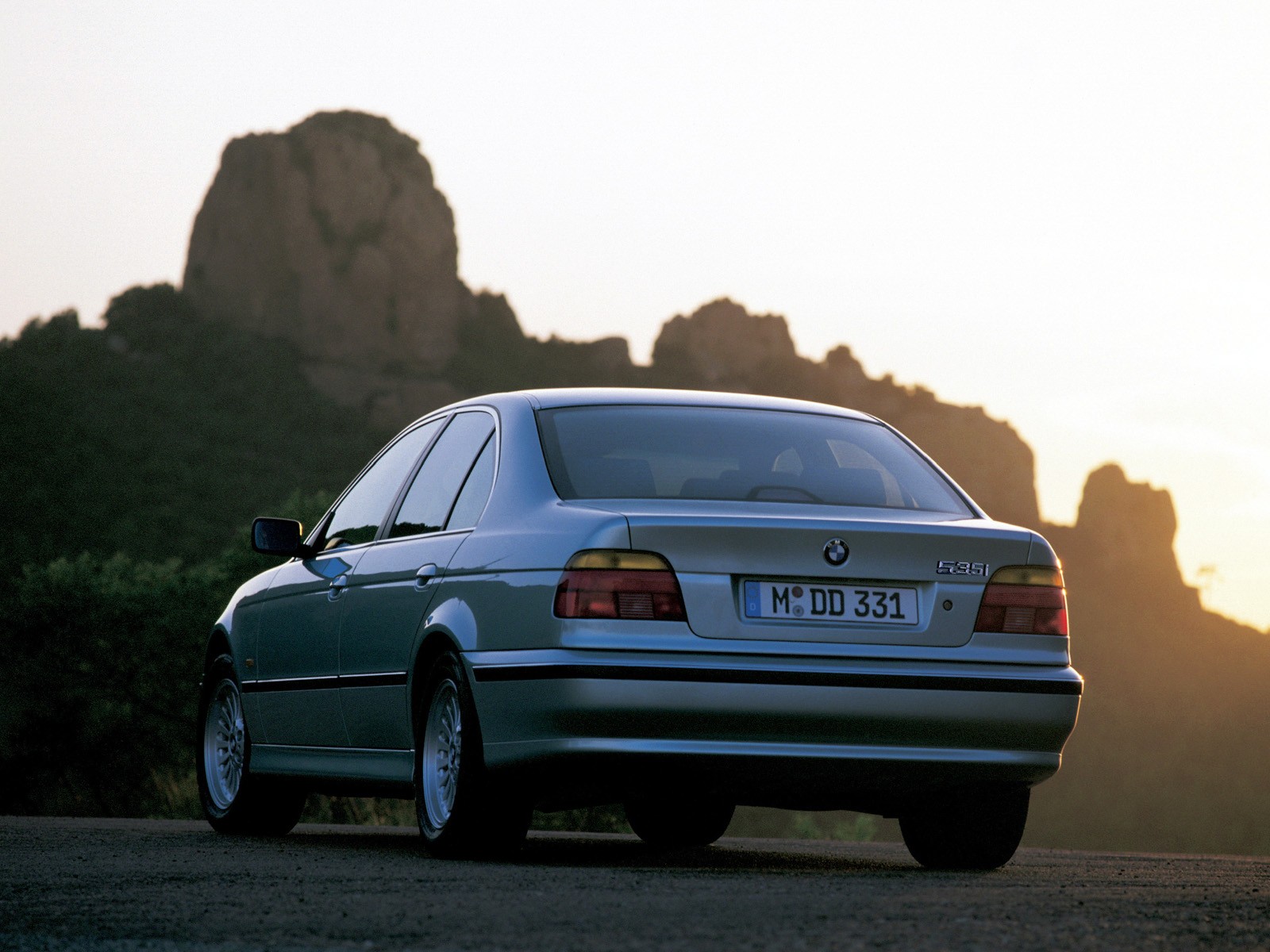 Bmw 5 Series Sedan photo 27