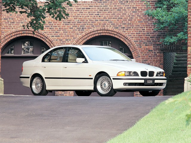 Bmw 5 Series Sedan foto 28