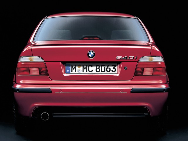 Bmw 5 Series Sedan foto 35