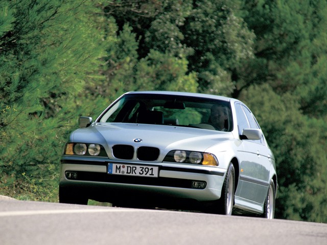 Bmw 5 Series Sedan foto 42