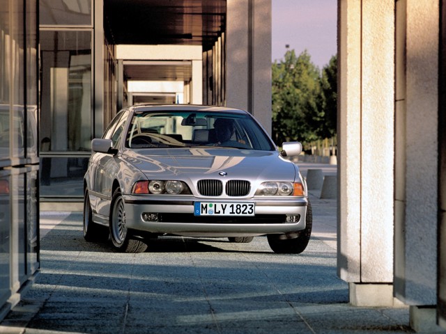 Bmw 5 Series Sedan foto 45