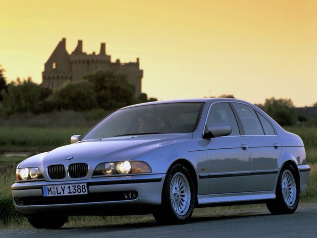 Bmw 5 Series Sedan foto 46