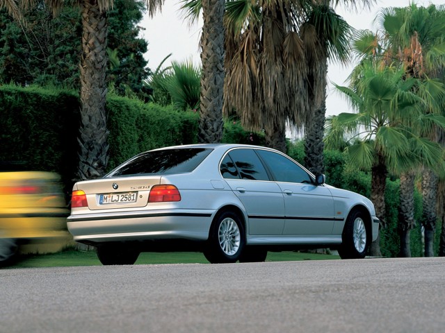 Bmw 5 Series Sedan foto 49